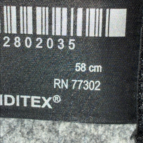 NWOT. Zara Grey Wool Hat with Contrasting Trim.